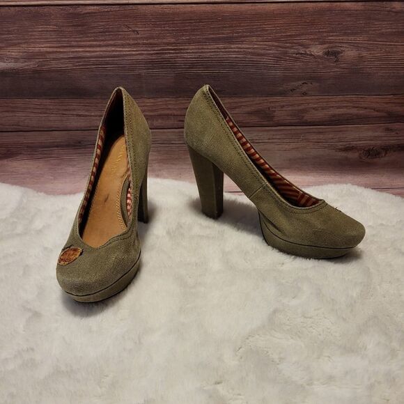 Vintage Gianni Bini army green cloth heels - Picture 1 of 9